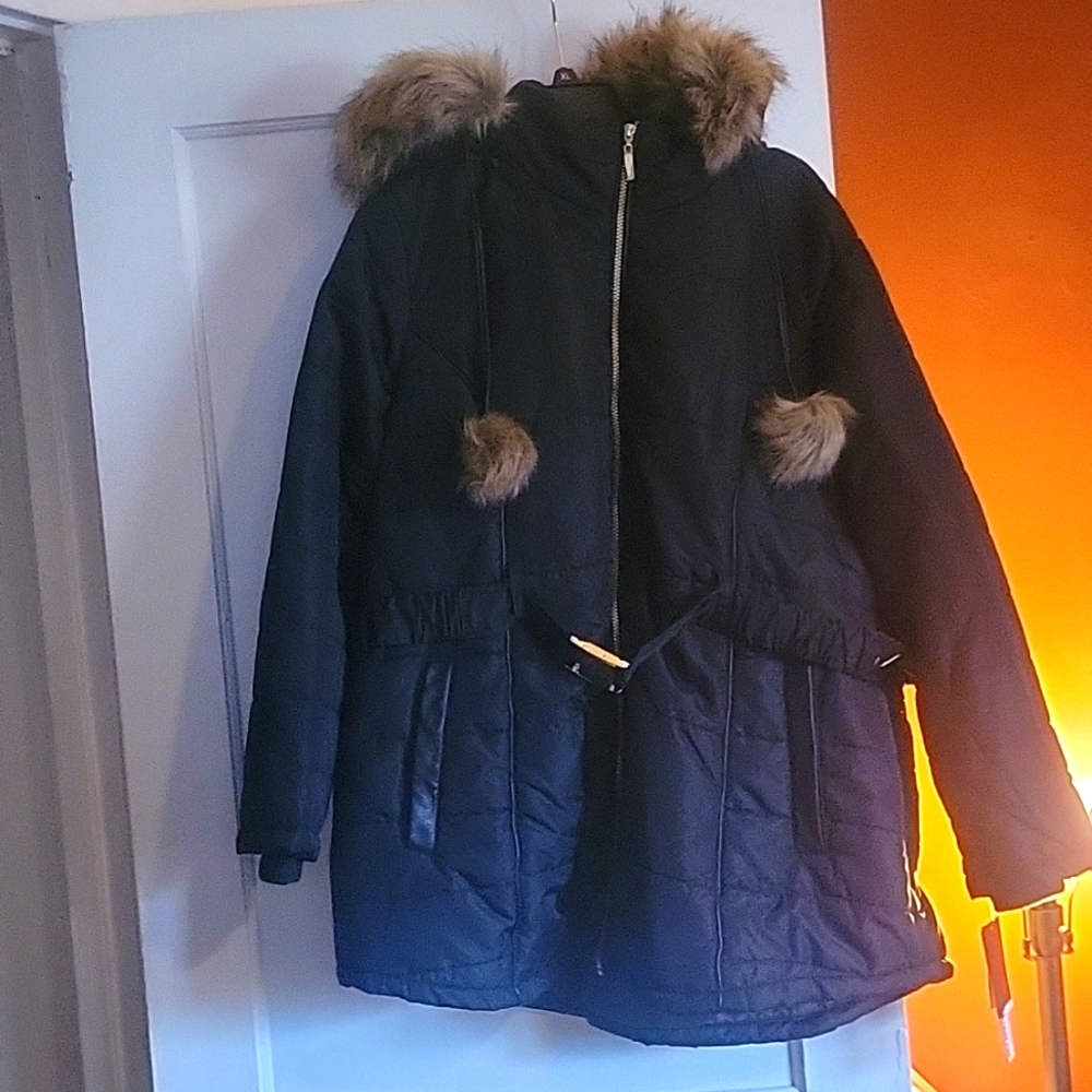 New Sportoli Black Coat with gold tone hard- ware.